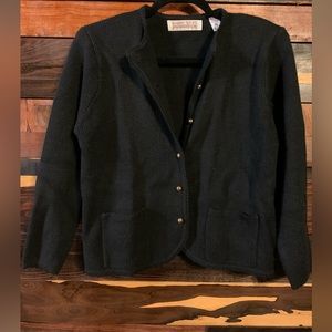 KAREN SCOTT Cozy Black Button Up Cardigan (petite MED) two pockets SHOULDERPADS